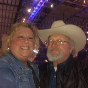 Meet your Posher, Sis